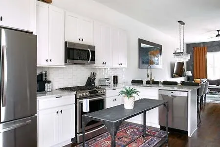The Austen - Rooftop Retreat In Nashville Village