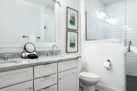 The Austen - Rooftop Retreat In Nashville Village 0*,  United States